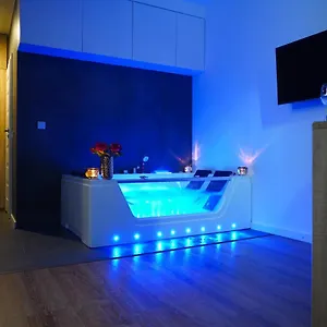 modern-jacuzzi-apartment.krakowhotelspoland.com/