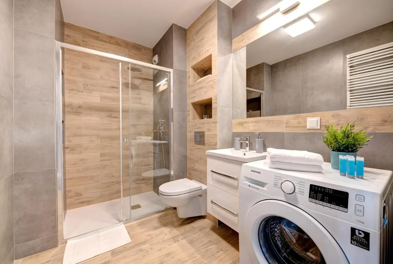 Live & Travel Apartments - Waterlane Island Gdańsk