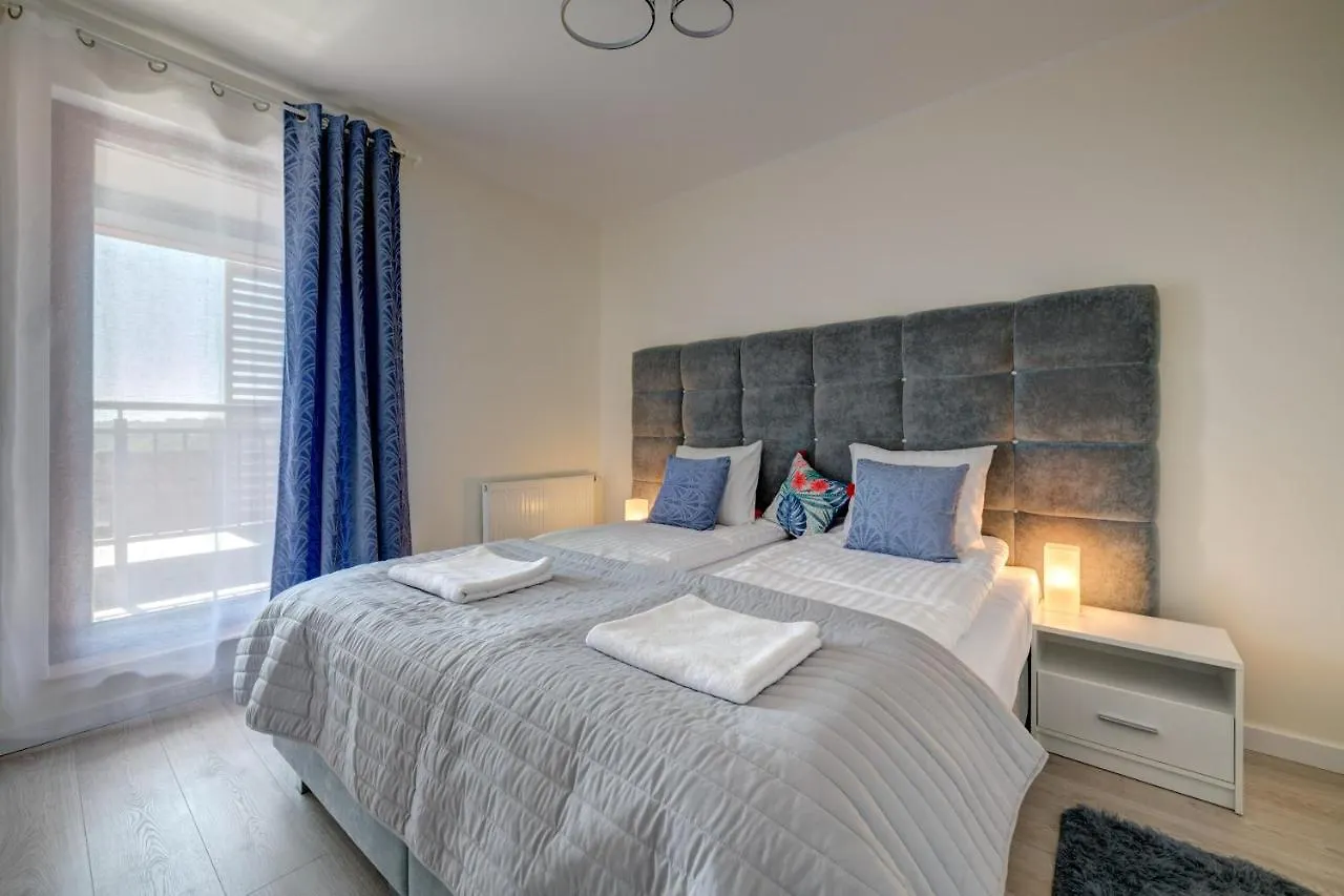 Live & Travel Apartments - Waterlane Island Gdańsk
